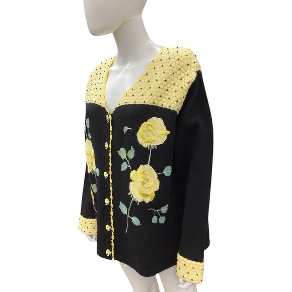 Storybook Knits Cardigan Women’s Size 2X Yellow Roses Pattern Rose Buttons Black - Picture 2 of 6